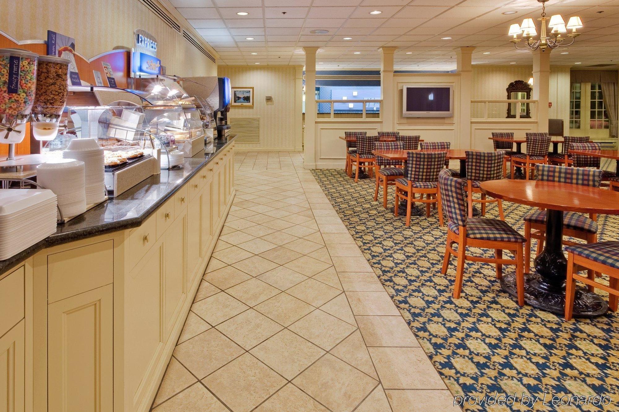 Holiday Inn Express Poughkeepsie By Ihg Экстерьер фото
