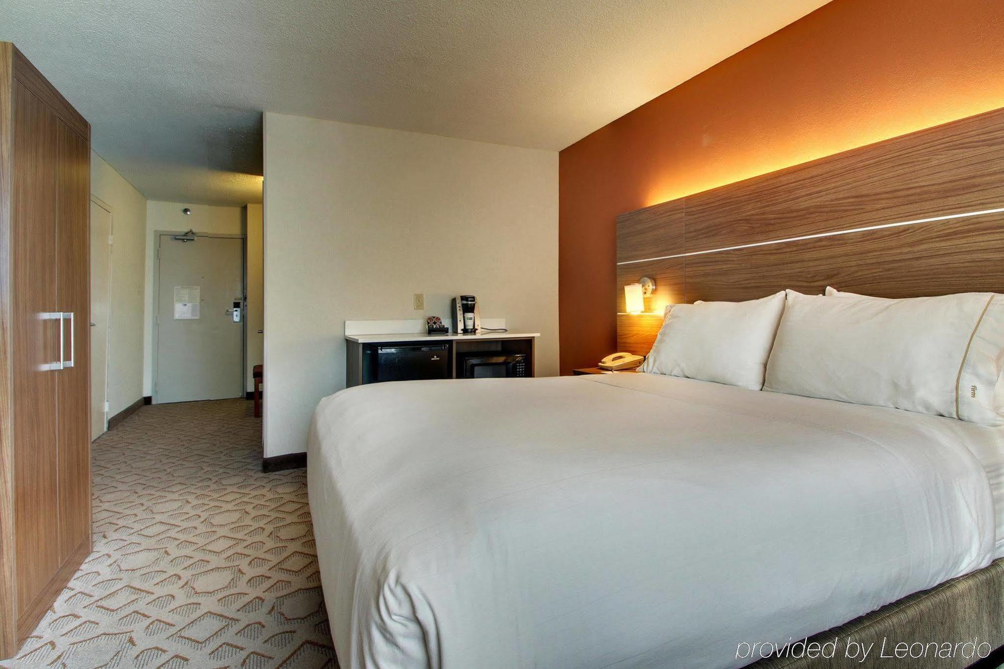 Holiday Inn Express Poughkeepsie By Ihg Экстерьер фото