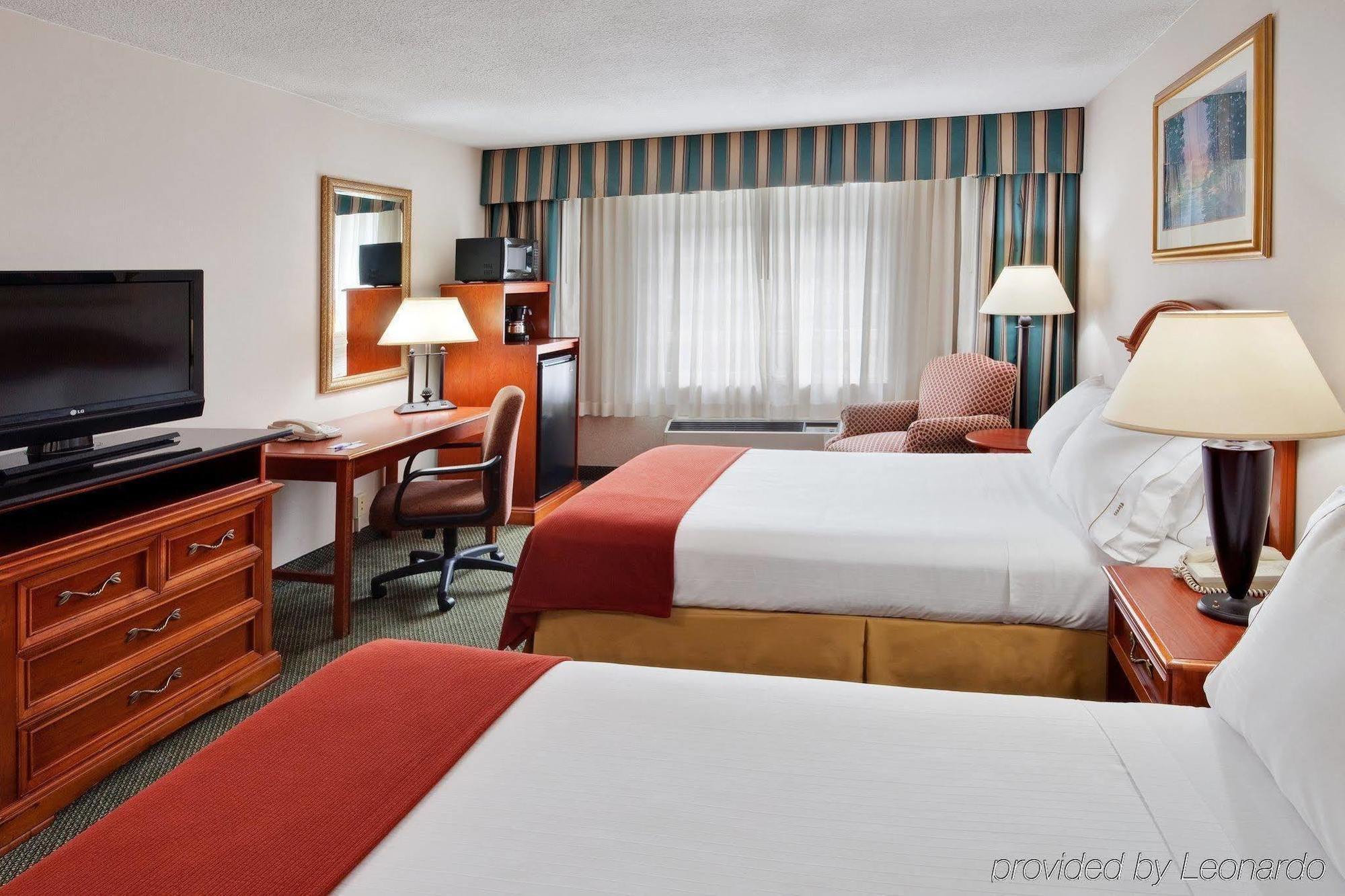 Holiday Inn Express Poughkeepsie By Ihg Экстерьер фото